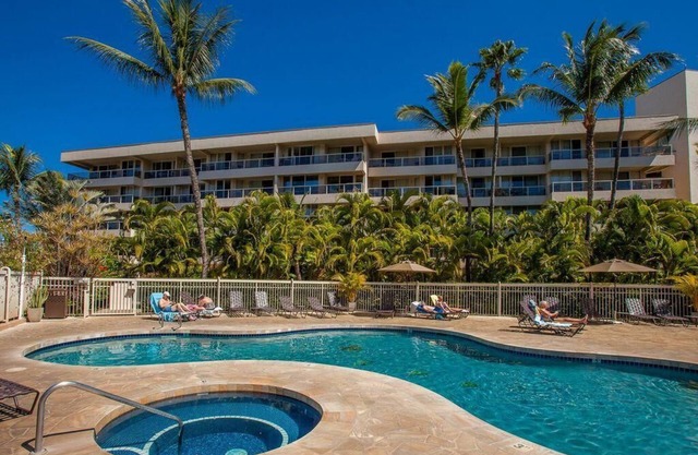 Maui Banyon Resort Studio Unit Sleeps 2