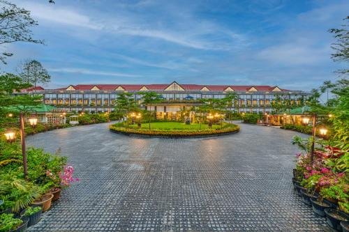MAYFAIR Tea Resort