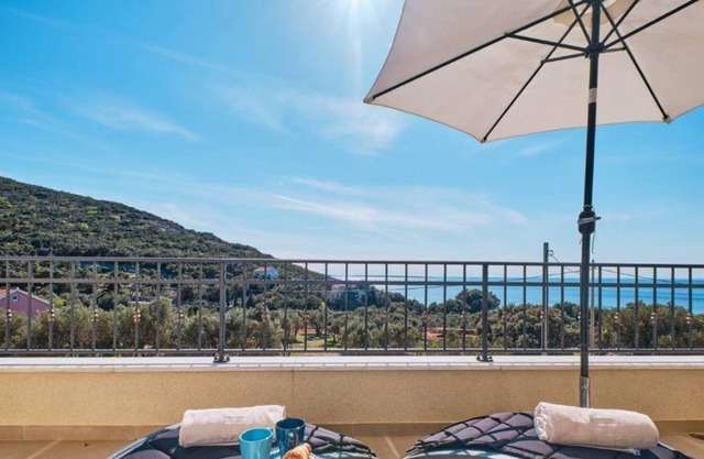 MEACres Sea - seaview pool villa 150 meters from beach