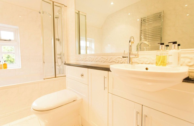 Meadow Cottage is a delightful, secluded 4 bedroom, detached period cottage.