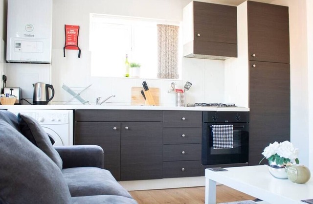 Meadow Lane apartment 4