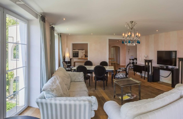 Mediterranean Park Villa No. 3 Il Grande with large terrace