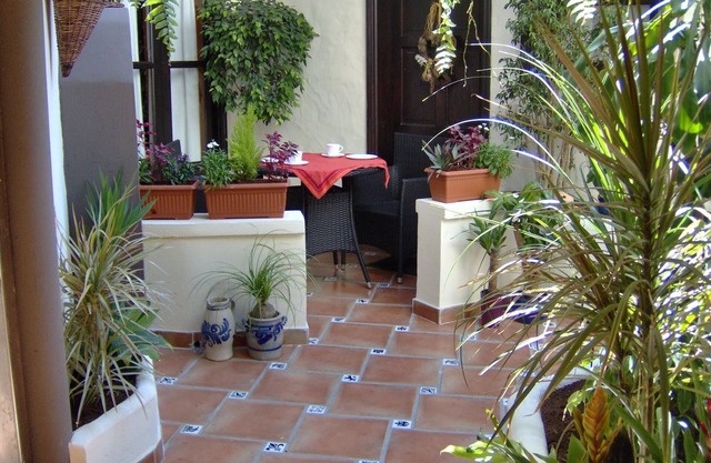 Mediterranean holiday home with small patio-terrace