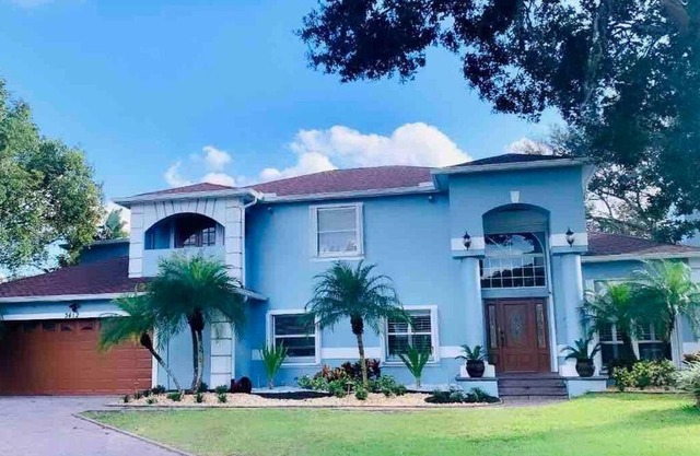 Mediterranean Villa - Theater - Gym and Heated pool