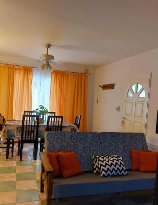 MENDOZA VIÑA Y SOL cochera propia