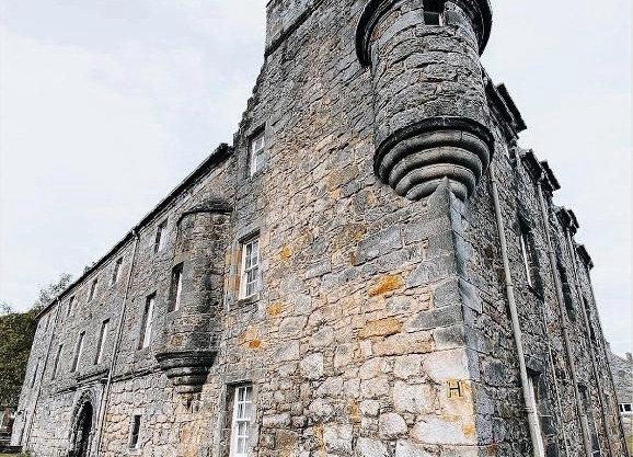 Menstrie Castle Stay