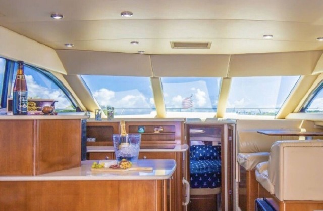 Meridian381bridge yacht in st.Augustine watch dolphin from your balcony or deck