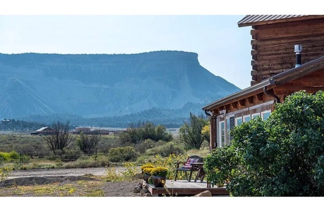 Mesa Verde Ranch with Panorama Views. Family, pet, & horse friendly!