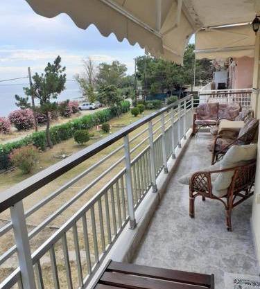 Metamorfosi Apartment with Sea View
