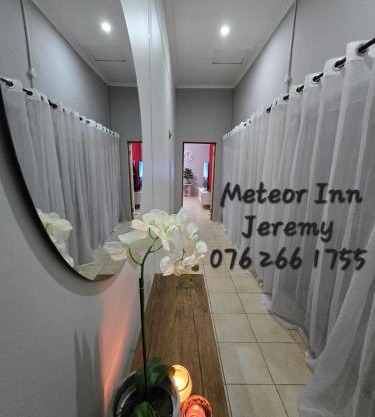 Meteor inn