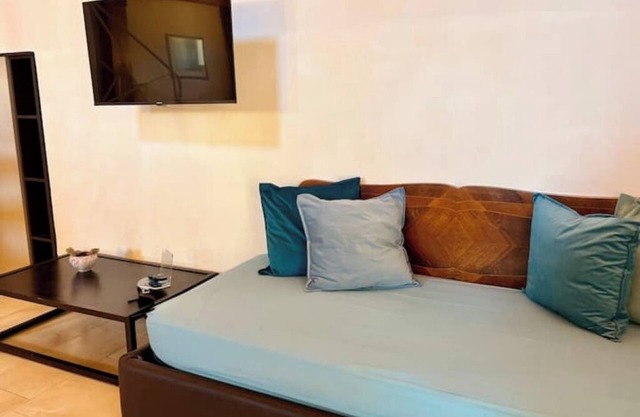 Mezzanine Studio Suite (53 sqm)