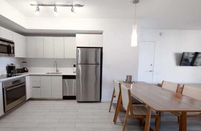 Miami Beautiful Apartment with ocean view 1B/1B