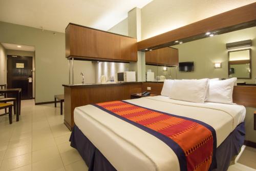 Microtel by Wyndham Eagle Ridge