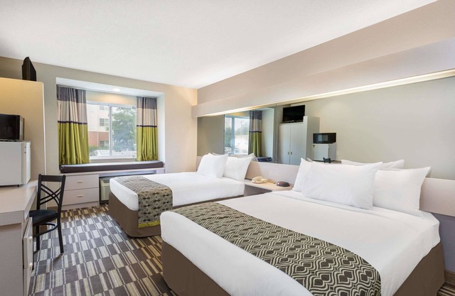 Microtel Inn & Suites by Wyndham Richmond Airport