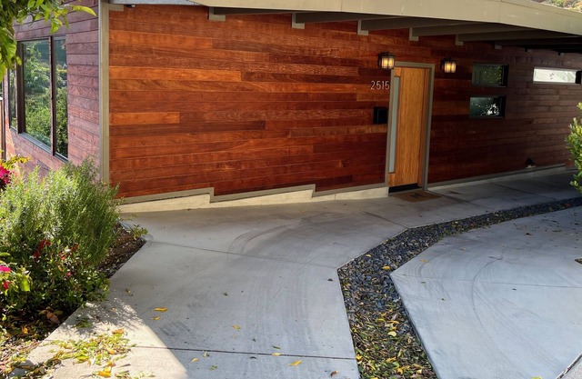 Mid-Century Treehouse in great Los Feliz Neighborhood