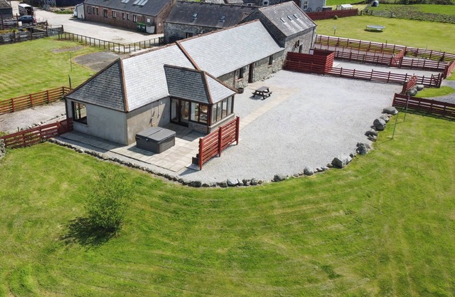 Middle Byre - CC537236