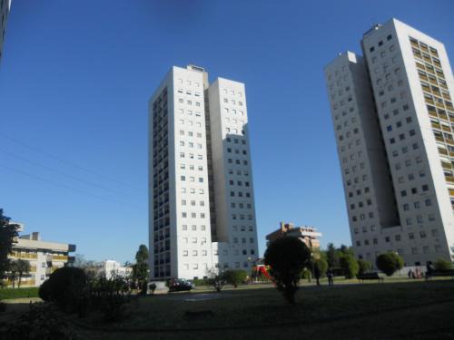 Milan White Tower Apartment