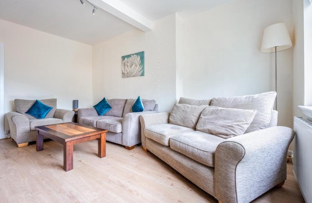 Millfield House - Cosy 2 bed house in Motherwell