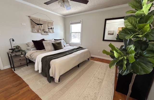 Minimalist Modern Serene Retreat + Apt - sleeps 8