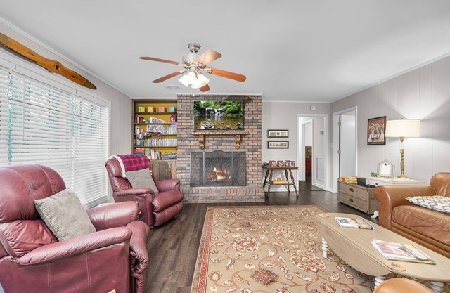 Mins from Campus | Historic | Big Patio