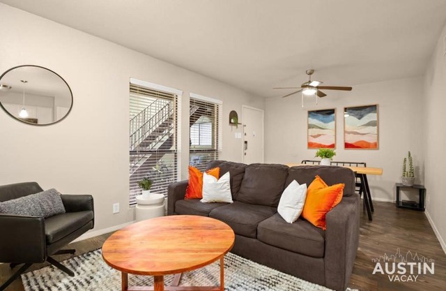 Minutes to Zilker, Barton Springs and Free Parking