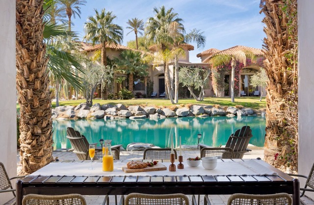 Mirabella by Avantstay Private Lake + Kayaks & Paddle Boating!