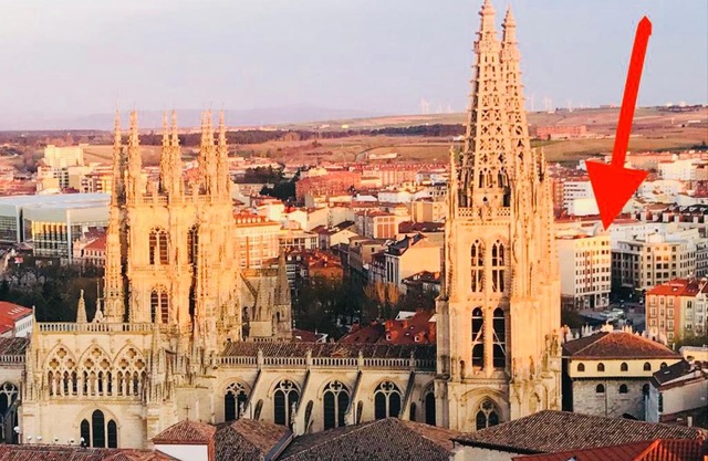 Mirando a la Catedral desde plaza Vega