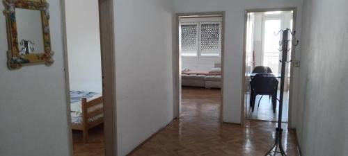 MM Apartment in a great location, 6th floor, 2 balconies