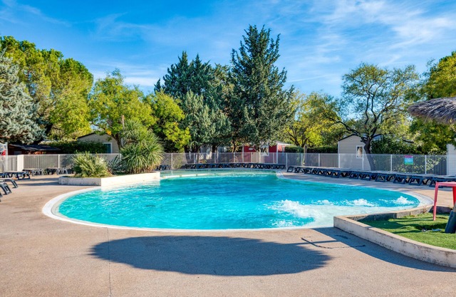 Mobile Home Rental Camping Les Amandiers