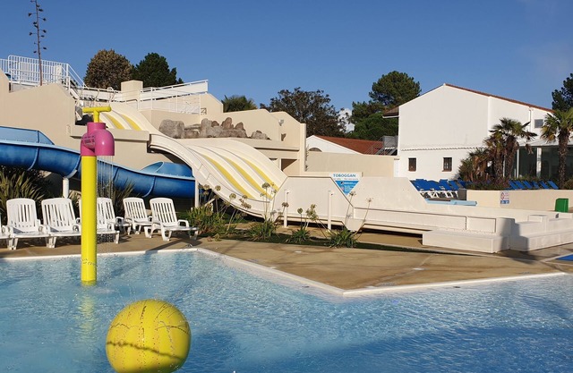 Mobile home in campsite 4 * Aquatic area, Jacuzzi, Hammam, Sona.