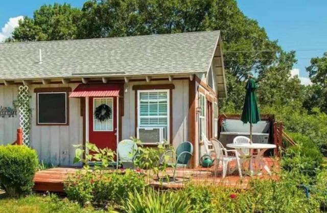 Mocking Bird Cottage