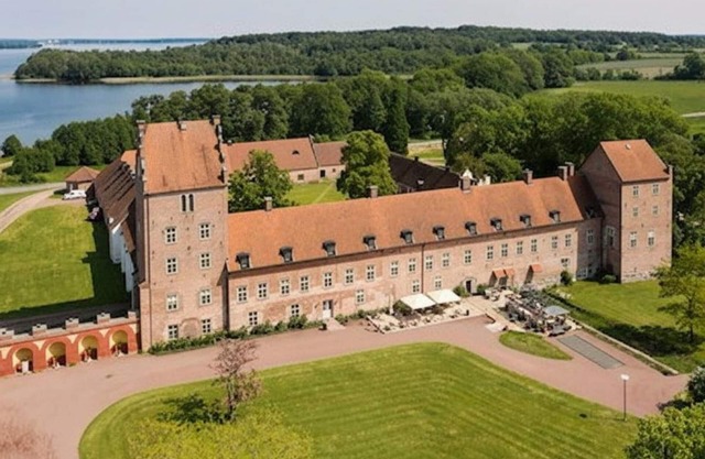 Modern 1-bedroom Apartment for 6 Near Kristianstad