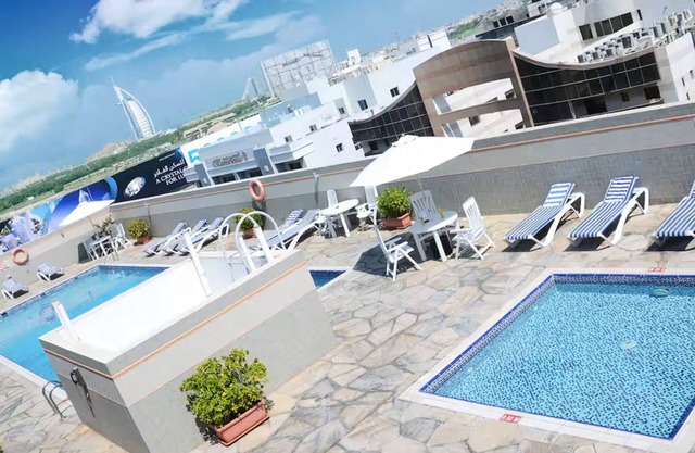 Modern 1BR Apartment with city views in Al Barsha