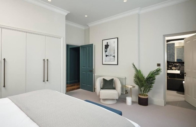 Modern 2BA Apartment Near Bond Street Tube w/Concierge Services