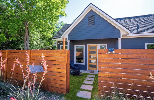 Modern 2BR 2BA. Spacious open concept living room/kitchen w cathedral ceilings.
