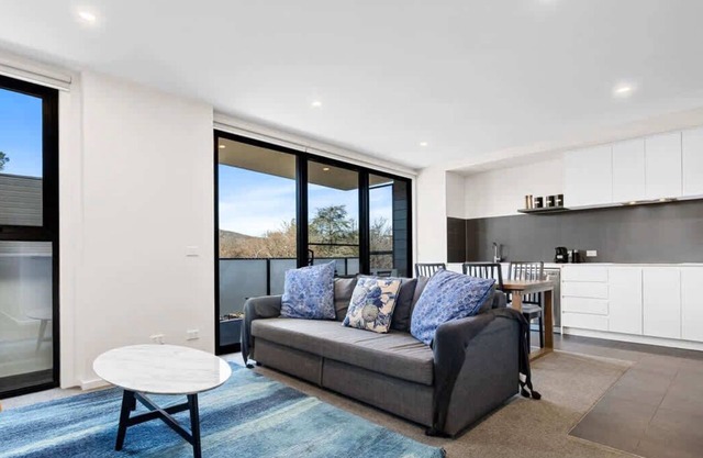 Modern 2BR Apartment in Braddon Center