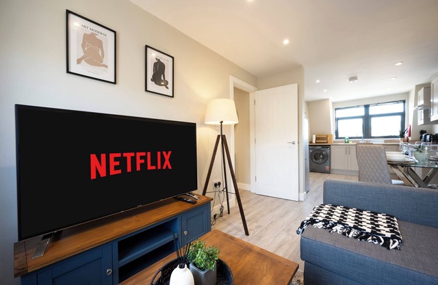 Modern 2BR Flat | Central Chatham | Self Check-in