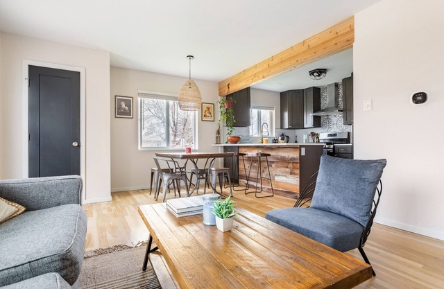 Modern 3 bed/2 bath in Park Hill