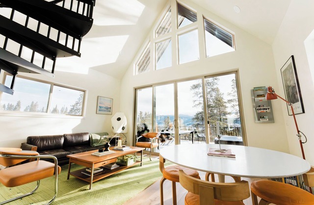 Modern Alpine Cabin in Twin Lakes