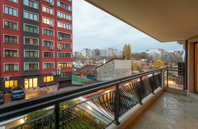 Modern and Bright Apartments Near Center