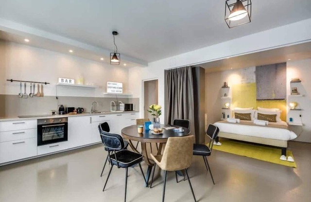 Modern and eclectic 3BD duplex in Le Marais!