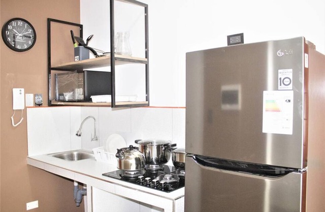 Modern Apartment/ All Services /AC