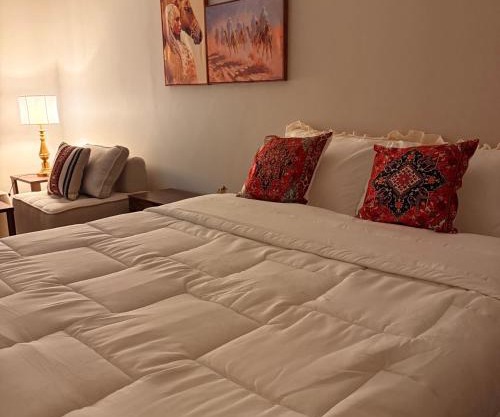 Modern Arabian charm Studio - Self check in- استديو غرفة بجلسة جانبية بطابع سعودي- تسجيل دخول ذاتي