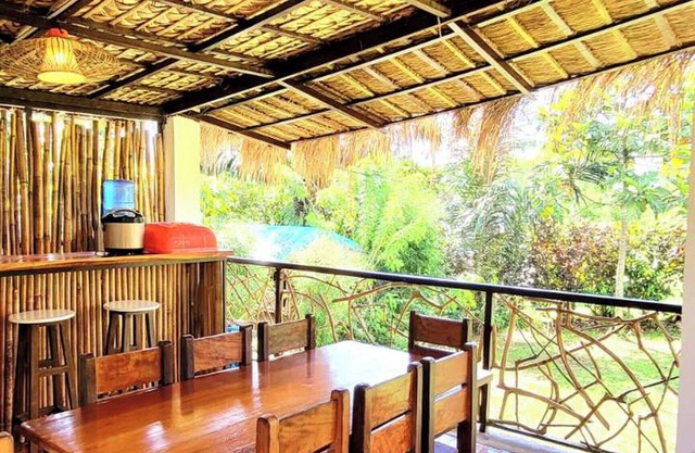 Modern Bahay Kubo Near Tagaytay - Casita Anahaw