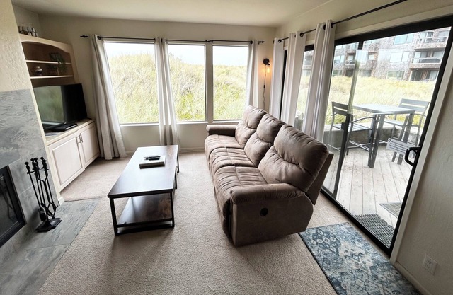 Modern Beach Front Pajaro Dunes 1st Floor Condo - Yards From Beach/Gated Entry