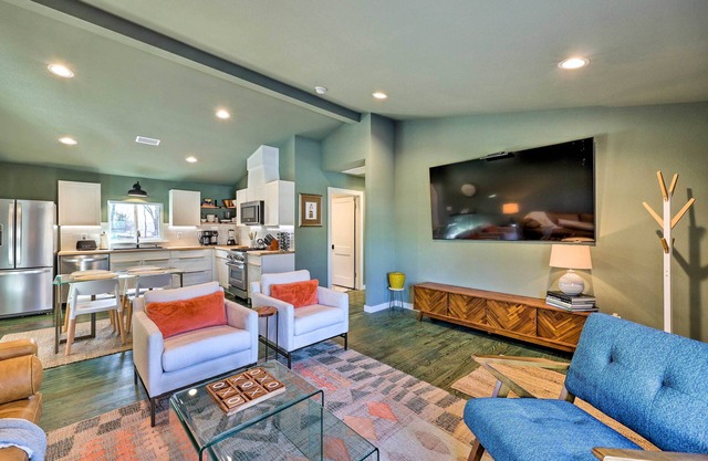 Modern Bentonville Home: Mountain Biker's Paradise