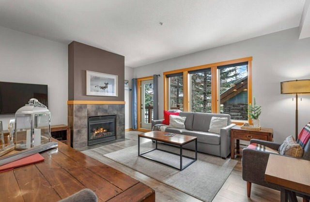 Modern Cabin Vibes with pool at The Lodges