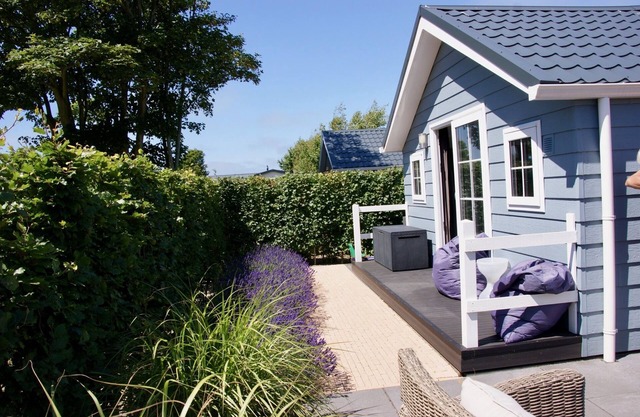 Modern chalet in Renesse at campsite Julianahoeve, only 450m to the beach