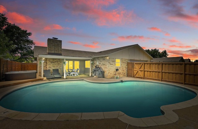 Modern & Chic 4-BD/2-BA | Pool, Hot Tub, BBQ Grill