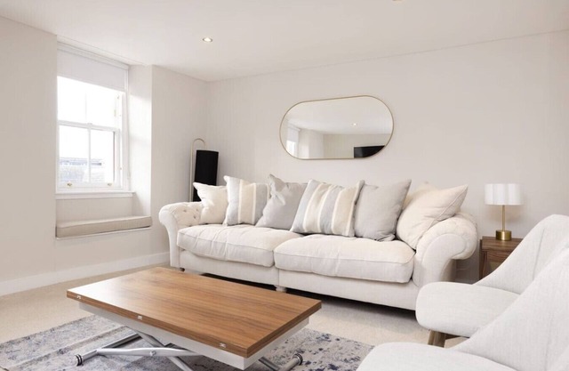 Modern City Flat In Perth